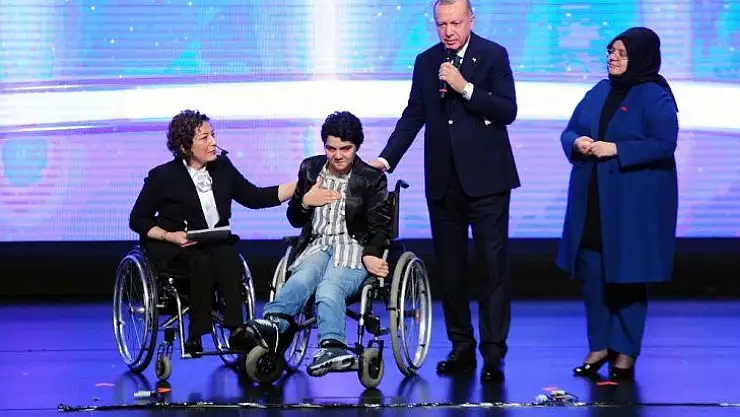 Bakan Selçuk: '3 bin 200 gencimizi kamu kurumlarındaki kadro ve pozisyonlara yerleştirmiş olacağız'