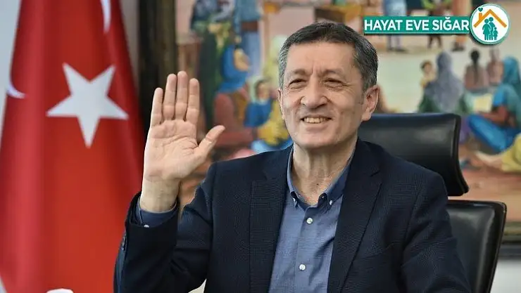 Bakan Selçuk, emekli öğretmenler ile çevrim içi buluştu
