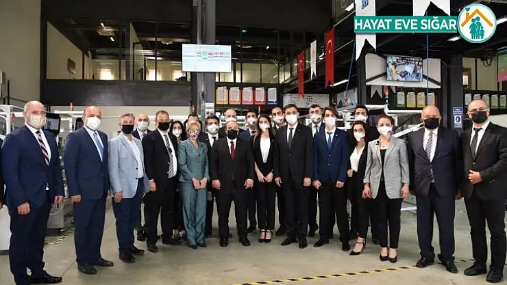 Bakan Varank, Gaziantep Model Fabrika'nın açılışını yaptı