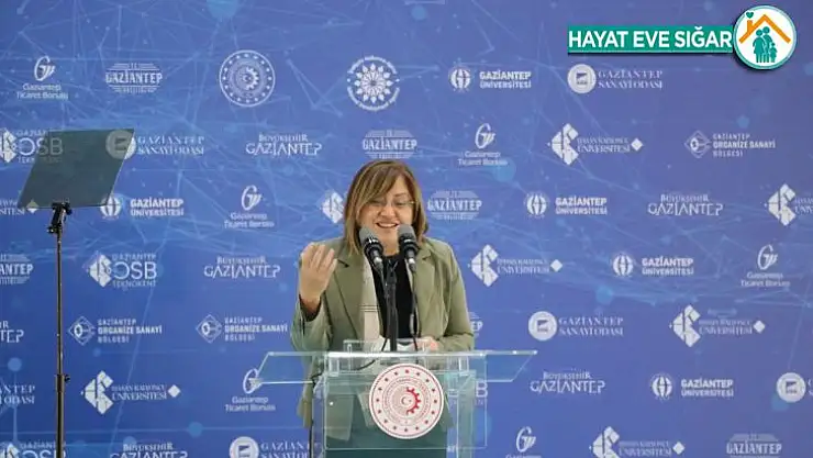 Bakan Varank, Türkiye'nin ilk ve tek Antep Fıstığı Lisanslı Deposu'nun açılışını yaptı