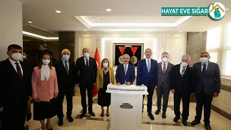Bakanlardan Başkan Şahin'e ziyaret
