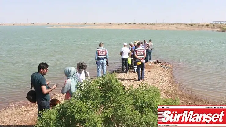 Balık tutmak için girdiği gölette boğuldu