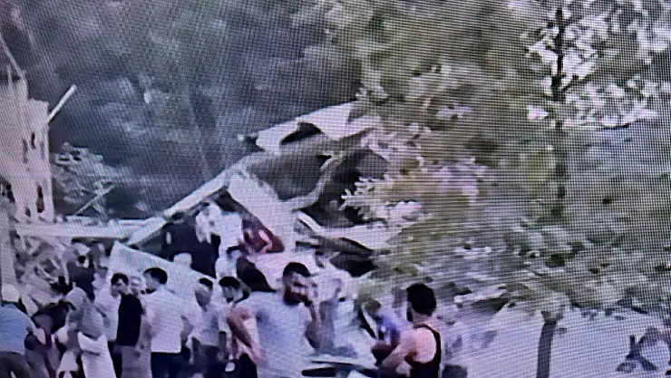 Balıkesir Sındırgı'da 6,1'lik Korkutan Deprem