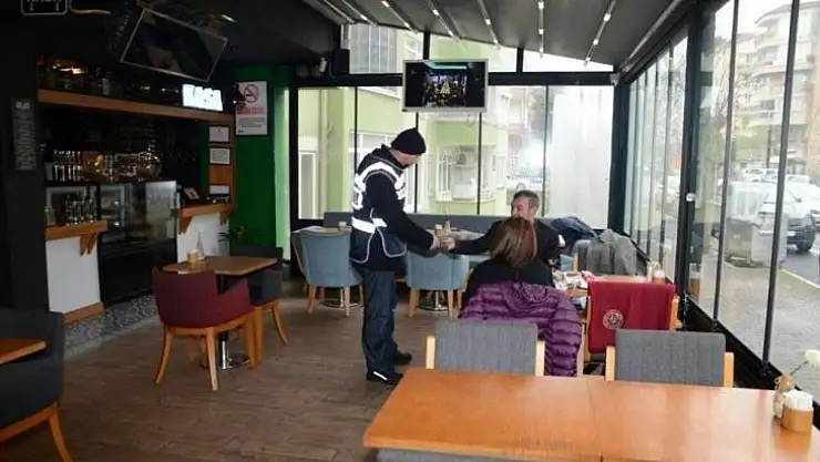 Balıkesir'de polis 17 aranan şahsı yakaladı