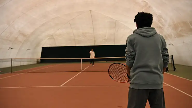 Balon Tenis Kortu'nda Okullar Arası İl Şampiyonası Heyecanı Yaşanıyor