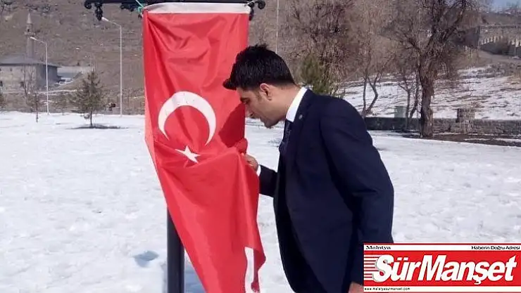 Barış  Pınarı Harekatındaki Mehmetçik'e al bayraklı destek