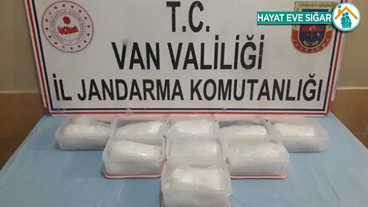 Başkale'de 9 kilogram metamfetamin ele geçirildi