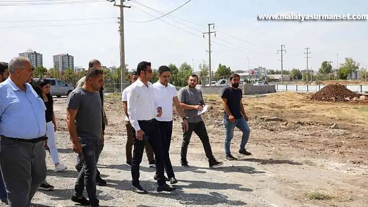 Başkan Beşikci yapımı devam eden parkları denetledi