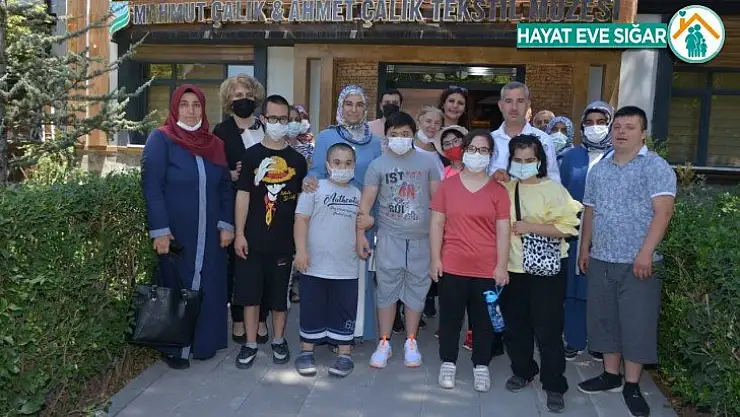 Başkan Çınar, down sendromlu çocukları ağırladı