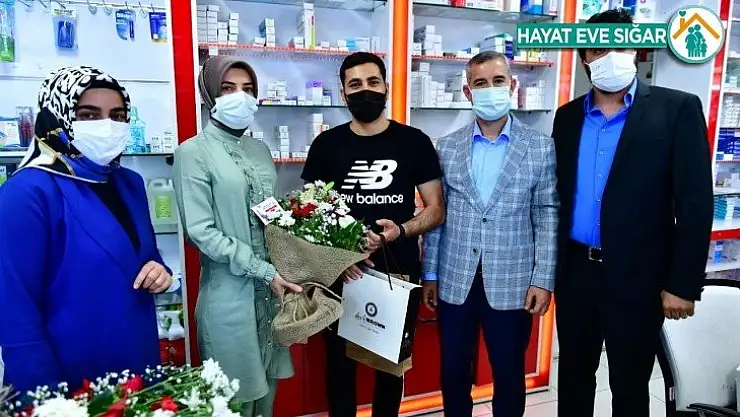 Başkan Çınar, nöbetçi eczaneleri ziyaret etti