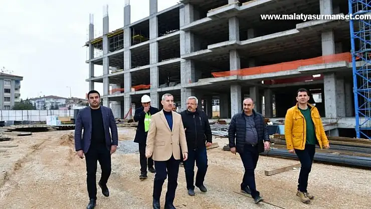 Başkan Çınar, yeni belediye hizmet binasının inşaatını inceledi