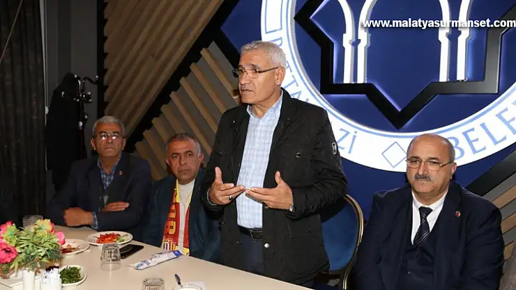 Başkan Güder, muhtarlarla buluştu