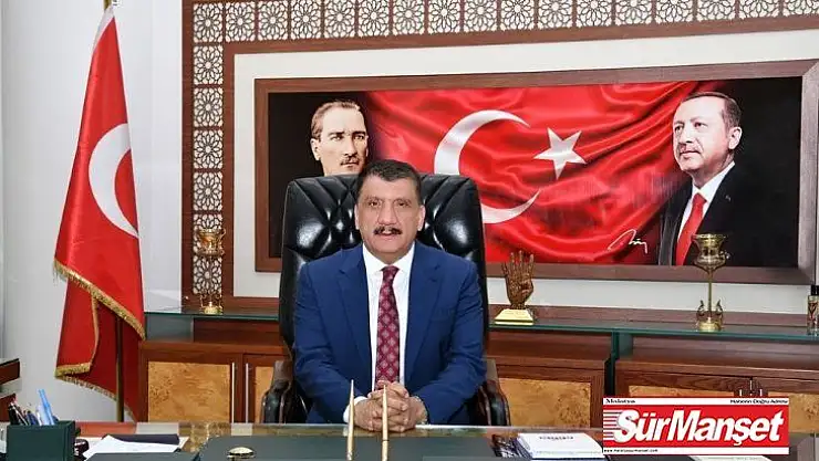 Başkan Gürkan 27 Mart Dünya Tiyatrolar Günü'nü kutladı