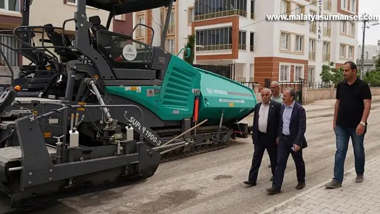 Başkan Kılınç, asfalt çalışmalarını yerinde inceliyor