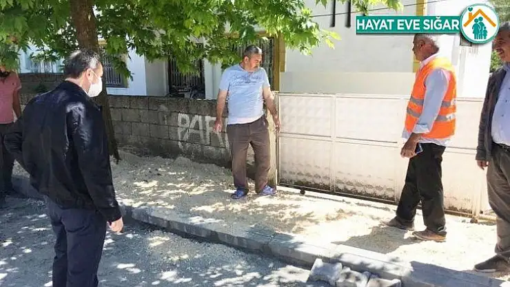 Başkan Kılınç, kaldırım çalışmalarını inceledi