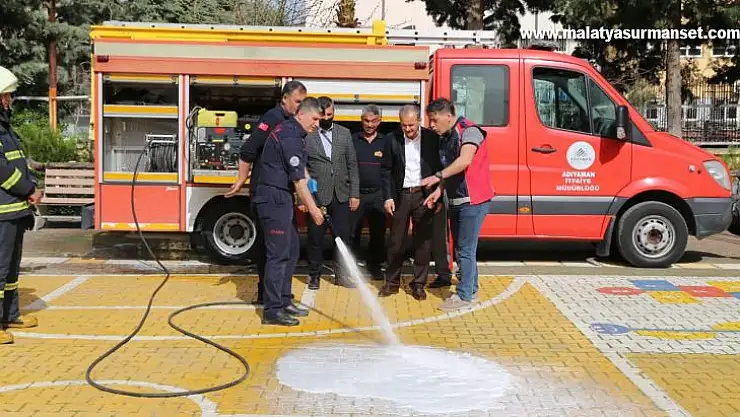 Başkan Kılınç minik öğrencilerle birlikte yangın eğitimi aldı