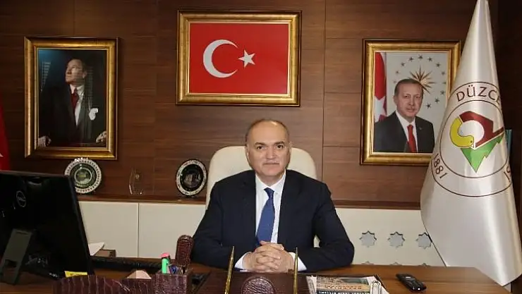 Başkan Özlü Milli Dayanışma Kampanyasına maaşını bağışladı