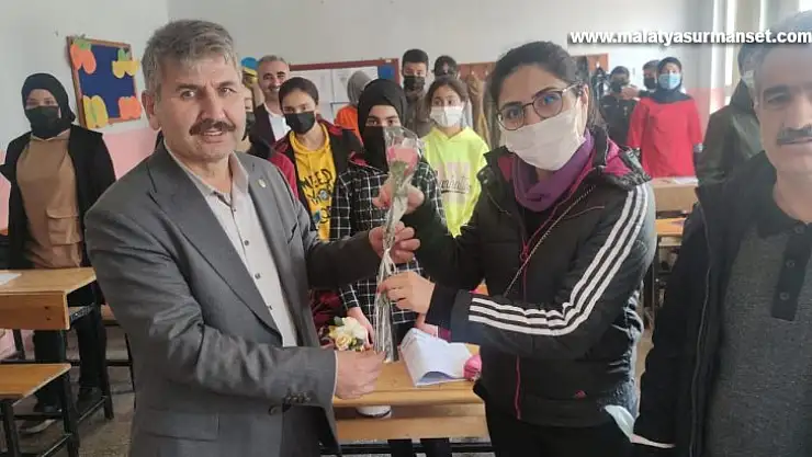 Başkan Söylemez'den kadın öğretmenlere 8 Mart sürprizi