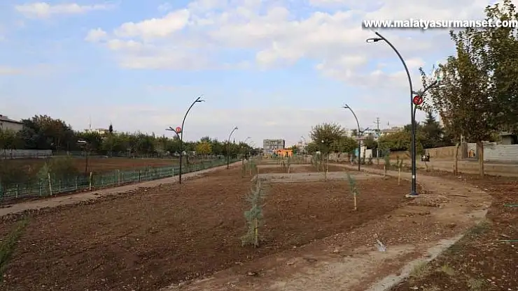 Başkan Turanlı: 'Kanal boyu parkımızın ikinci etabı gün sayıyor'