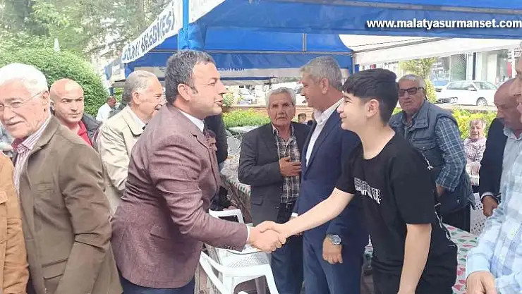 Başkan Yıldırım vatandaşlarla bayramlaştı