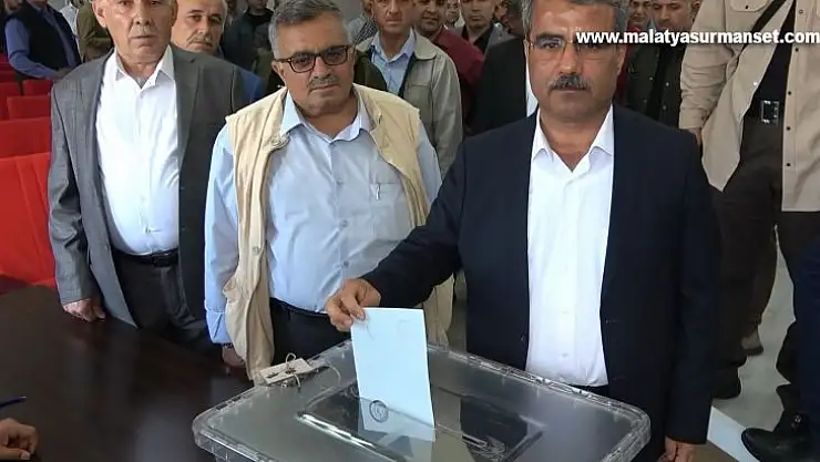 Başkan Ziya Duranay, yeniden başkan seçildi