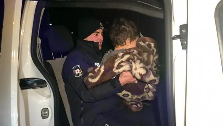 Başkent'te 2 katlı iş yeri alevlere teslim oldu