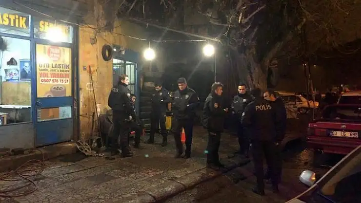 Başkent'te başından döner bıçağı ile yaralanan şahıs isyan etti
