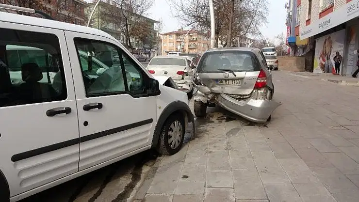 Başkent'te dolmuş kazası: 7 yaralı