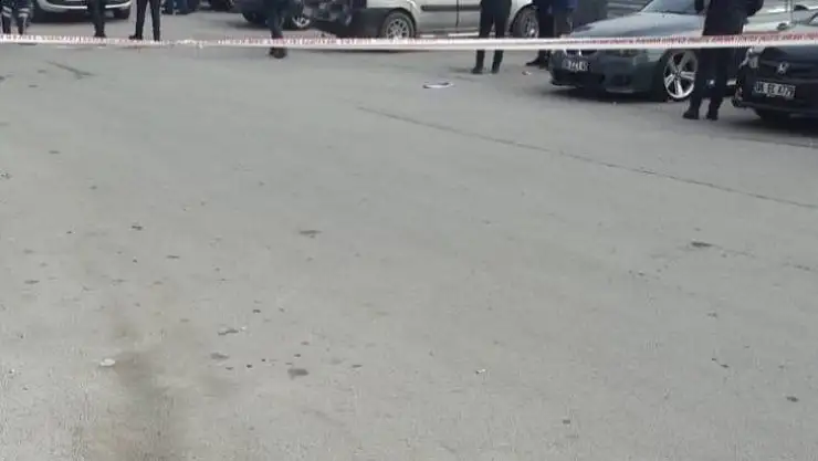 Başkent'te hakkında uzaklaştırılma kararı bulunan koca otomobilinde öldü