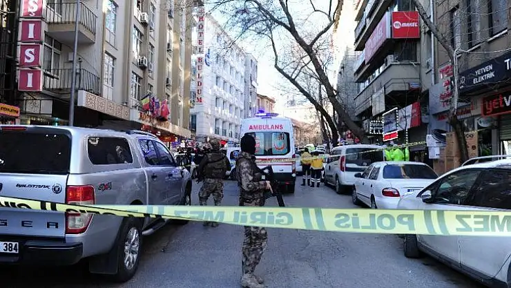 Başkent'te korku dolu anlar yaşatan şahıs ikna edilerek gözaltına alındı