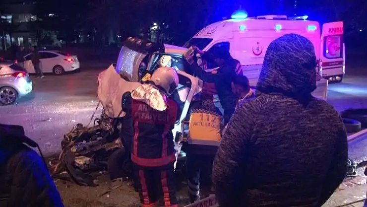 Başkent'te otobüse arkadan çarpan kamyonetin sürücüsü öldü