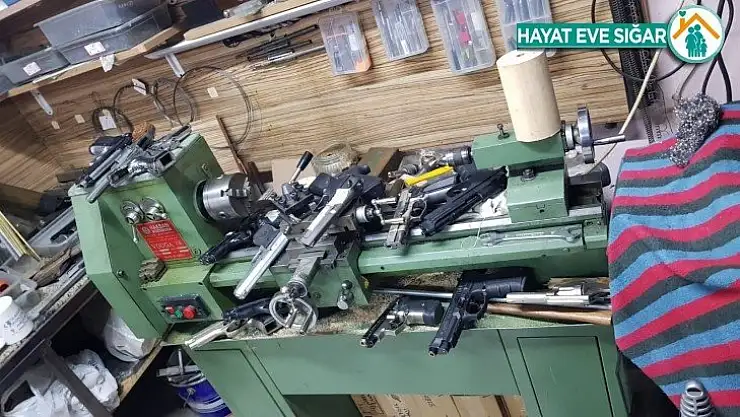 Başkent'teki silah kaçakçılığı operasyonunda 8 kişi gözaltına alındı