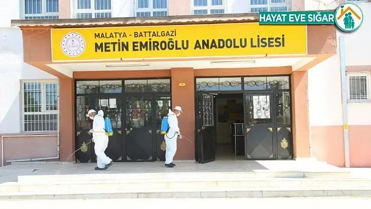 Battalgazi Belediyesi'nden sınav öncesi okullara dezenfekte