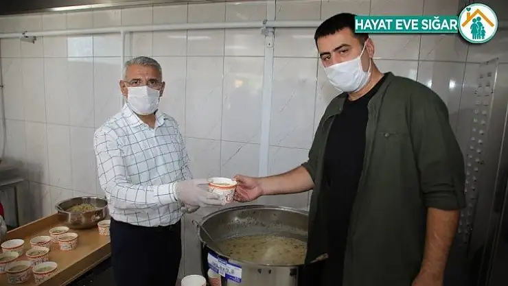 Battalgazi'de tedbirli aşure ikramı