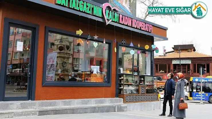 Battalgazi'nin Kalbi Kadın Kooperatifi Kafe Market büyük ilgi görüyor