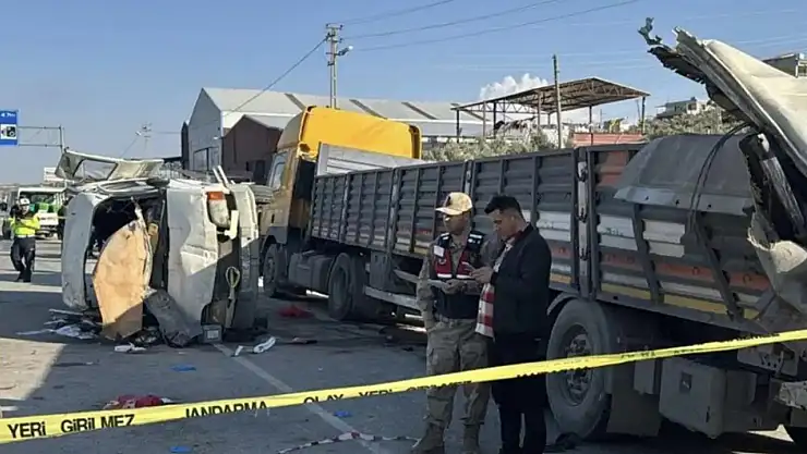 Bayram Yolculuklarında Acı Bilanço 766 Kaza 5 Ölü 1.219 Yaralı