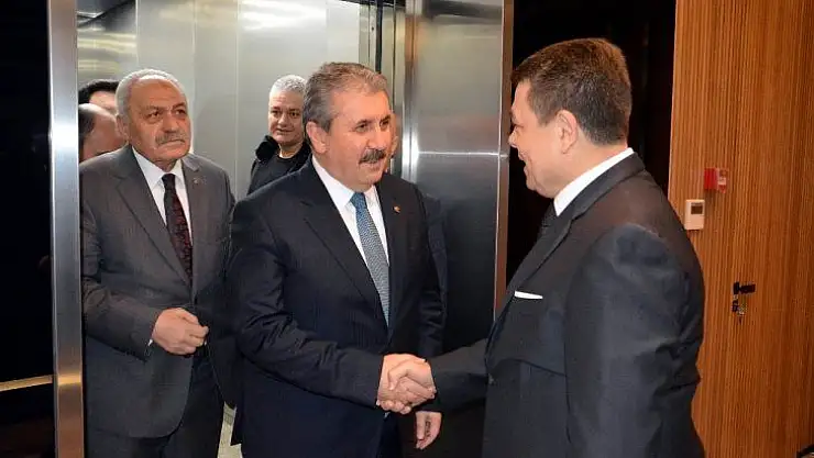 BBP Genel Başkanı Destici: 'Türk metal sanayicileri otomobile, traktöre yaptığı zammı işçiye de versin'