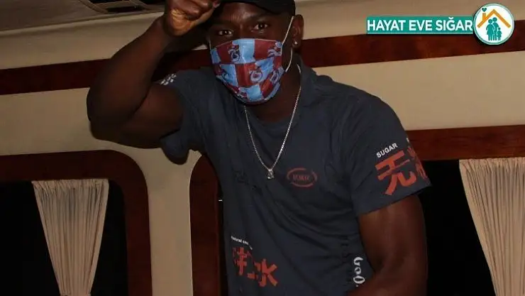 Benik Afobe, Trabzon'a geldi