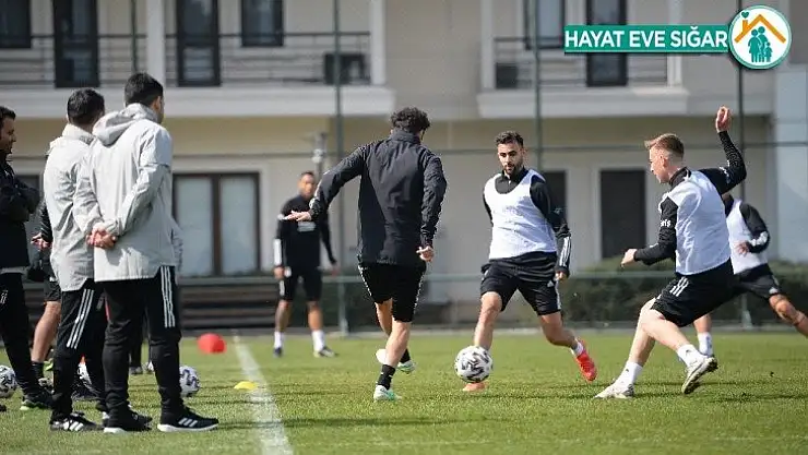 Beşiktaş, çift kalede taktik çalıştı