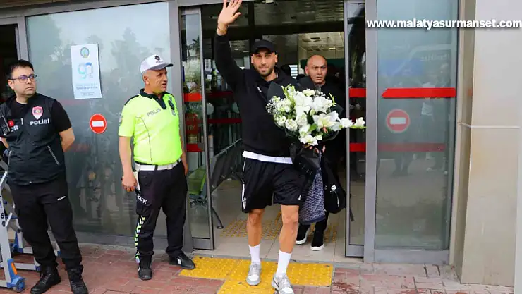 Beşiktaş kafilesi Adana'ya geldi