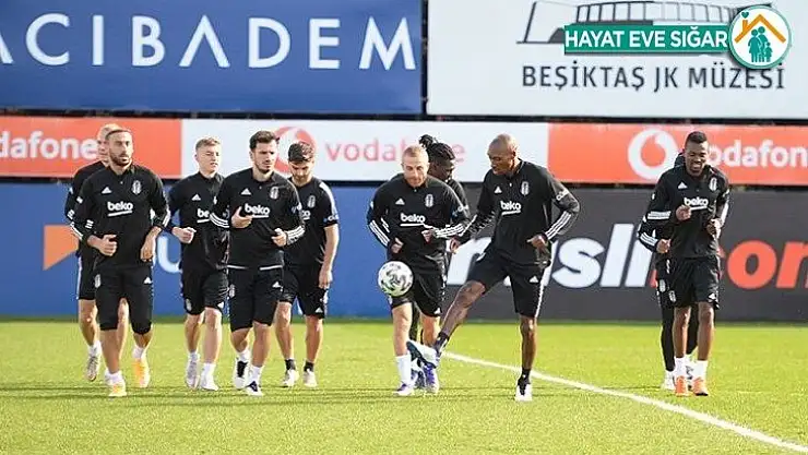 Beşiktaş'ta Cenk Tosun takımla çalıştı