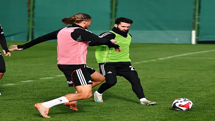 Beşiktaş'ta Rafa Silva, takımla birlikte çalıştı