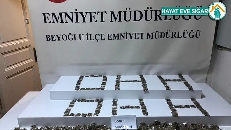 Beyoğlu'nda metruk eve uyuşturucu operasyonu