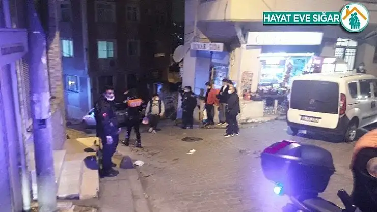Beyoğlu'nda silahlı kavga: 2 yaralı