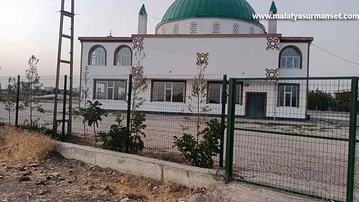 Beyoğlu'ndan kırsal mahallenin cami ve yas evine destek
