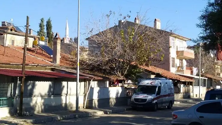 Beypazarı'nda soba zehirlenmesi: 1 ölü