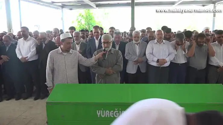 Bıçaklı saldırıda ölen HÜDA PAR'lı Sacit Pişgin'in cenazesi defnedildi