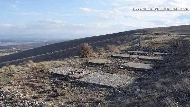 Bin 200 metre rakımdaki betonla kapatılan petrol kuyuları şaşırtıyor