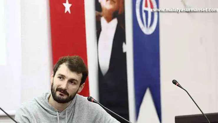 Birkan Batuk üniversite öğrencileriyle buluştu