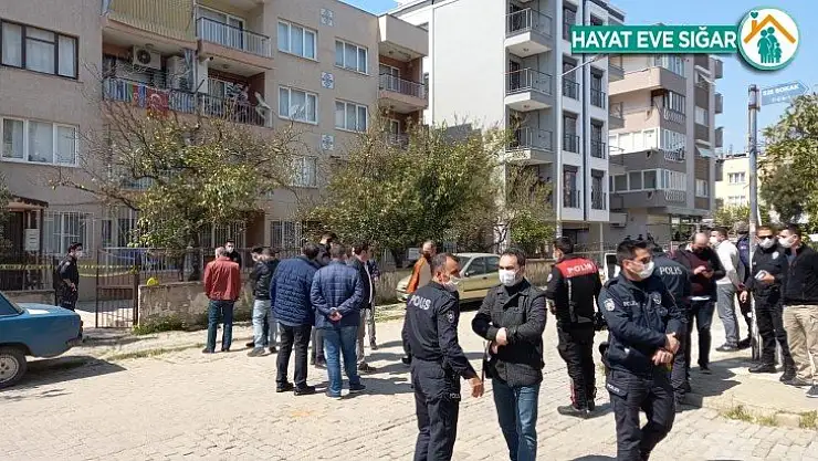 Birlikte yaşadığı kadını kurşunlayıp aynı silahla kendini vurdu